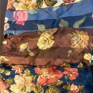 4 Floral Patterned Silk Scarfs